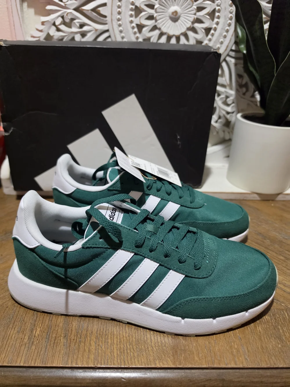 NEW Adidas Run 60s 2.0 sneakers Collegiate Green/Cloud White Mens Size 9 W/box